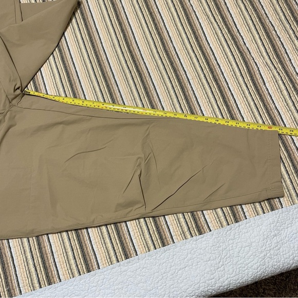 adidas Men's 38x30 Khaki Joggers - Picture 10 of 10